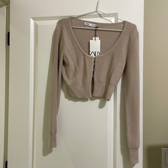 Zara cropped knit cardigan (new with tags) - Picture 3 of 3